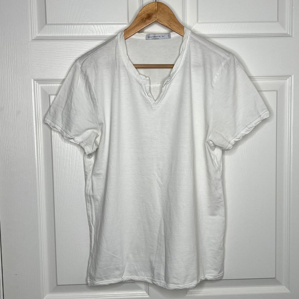 3 Alternative Apparel T-Shirts - Picture 6 of 11